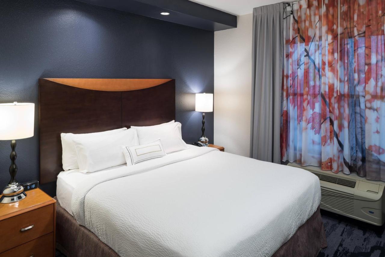 Fairfield Inn Suites By Marriott Orlando At Seaworld Exterior foto